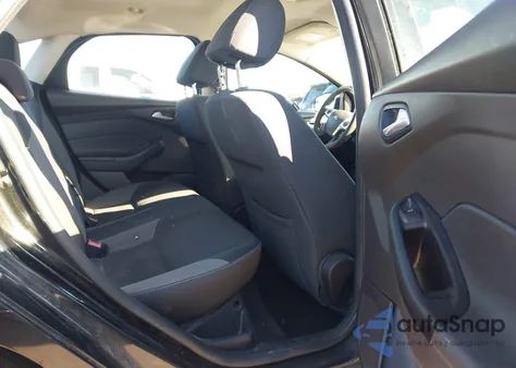 2013 Ford Focus Se z USA, uszkodzony, nr VIN 1FADP3F24DL330984